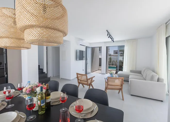 ヴィラ Semeli 8 *